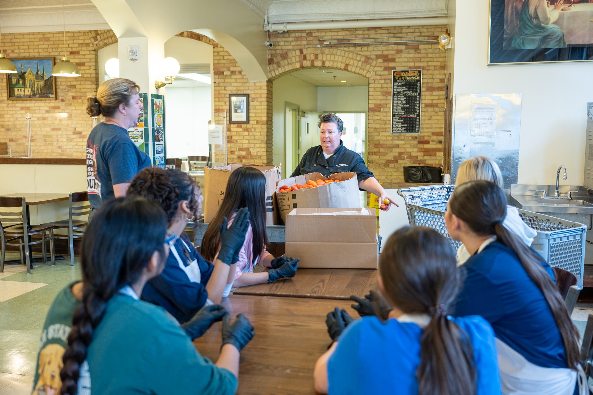 help, feed, God's Kitchen, group, individual, volunteer, service, food