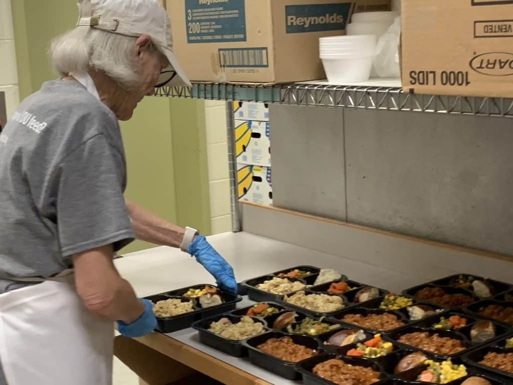 meal, food, prepare, service, volunteer, God's Kitchen, help